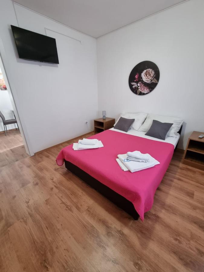 Apartments Lili Biograd Na Moru Luaran gambar