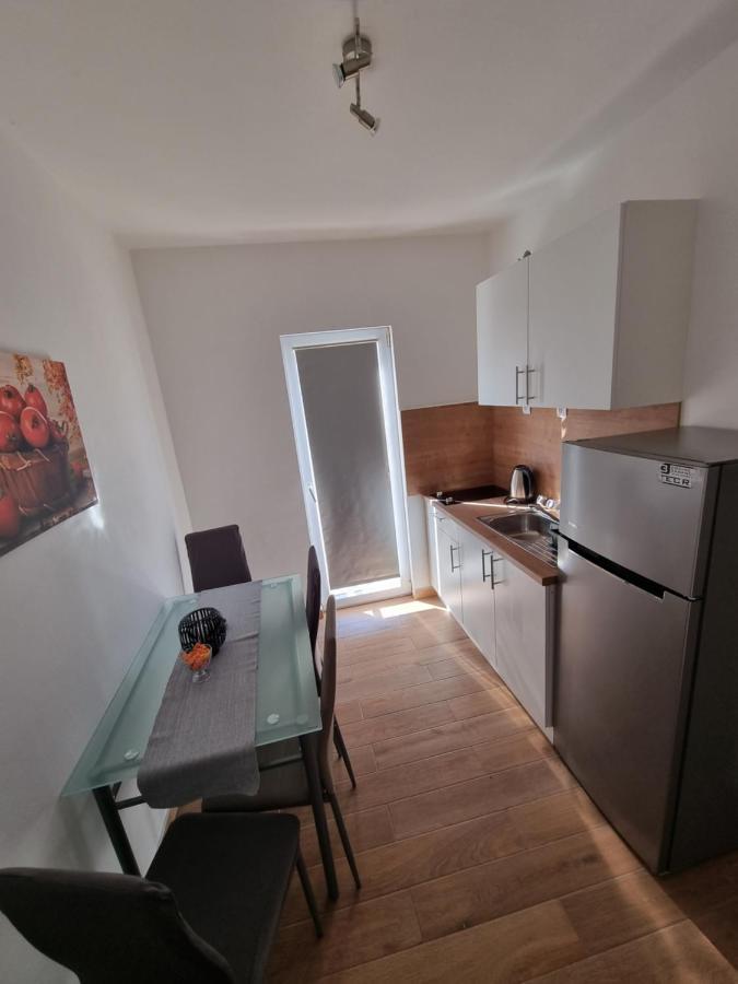 Apartments Lili Biograd Na Moru Luaran gambar