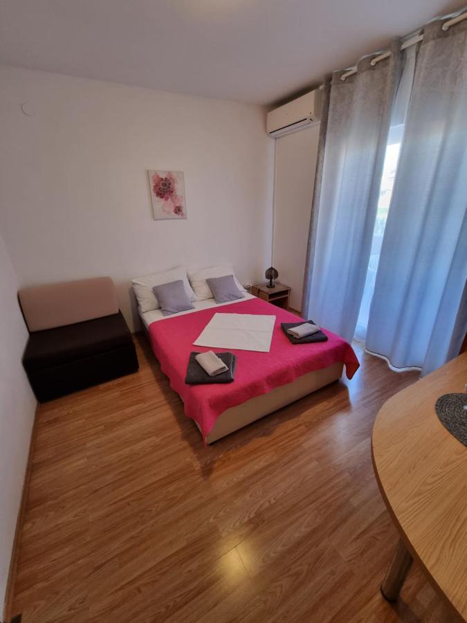 Apartments Lili Biograd Na Moru Luaran gambar