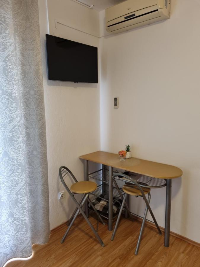Apartments Lili Biograd Na Moru Luaran gambar