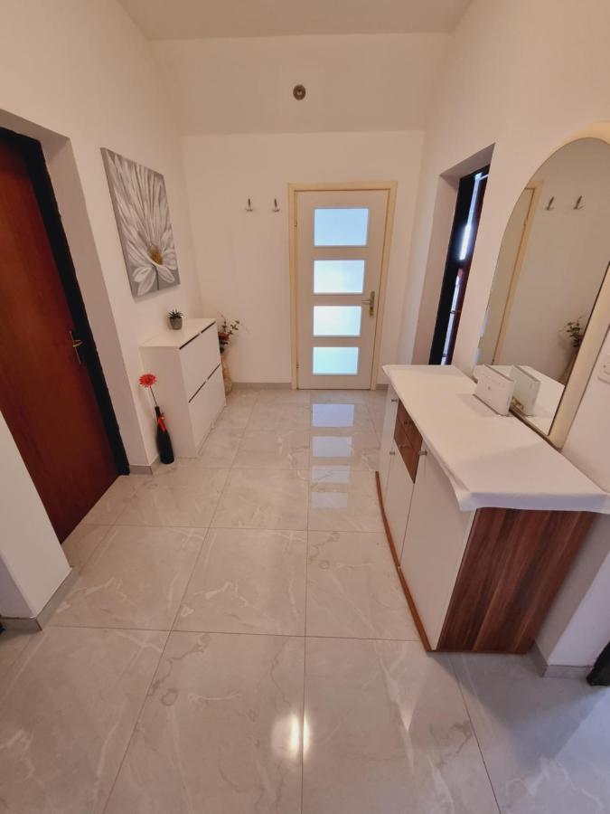 Apartments Lili Biograd Na Moru Luaran gambar