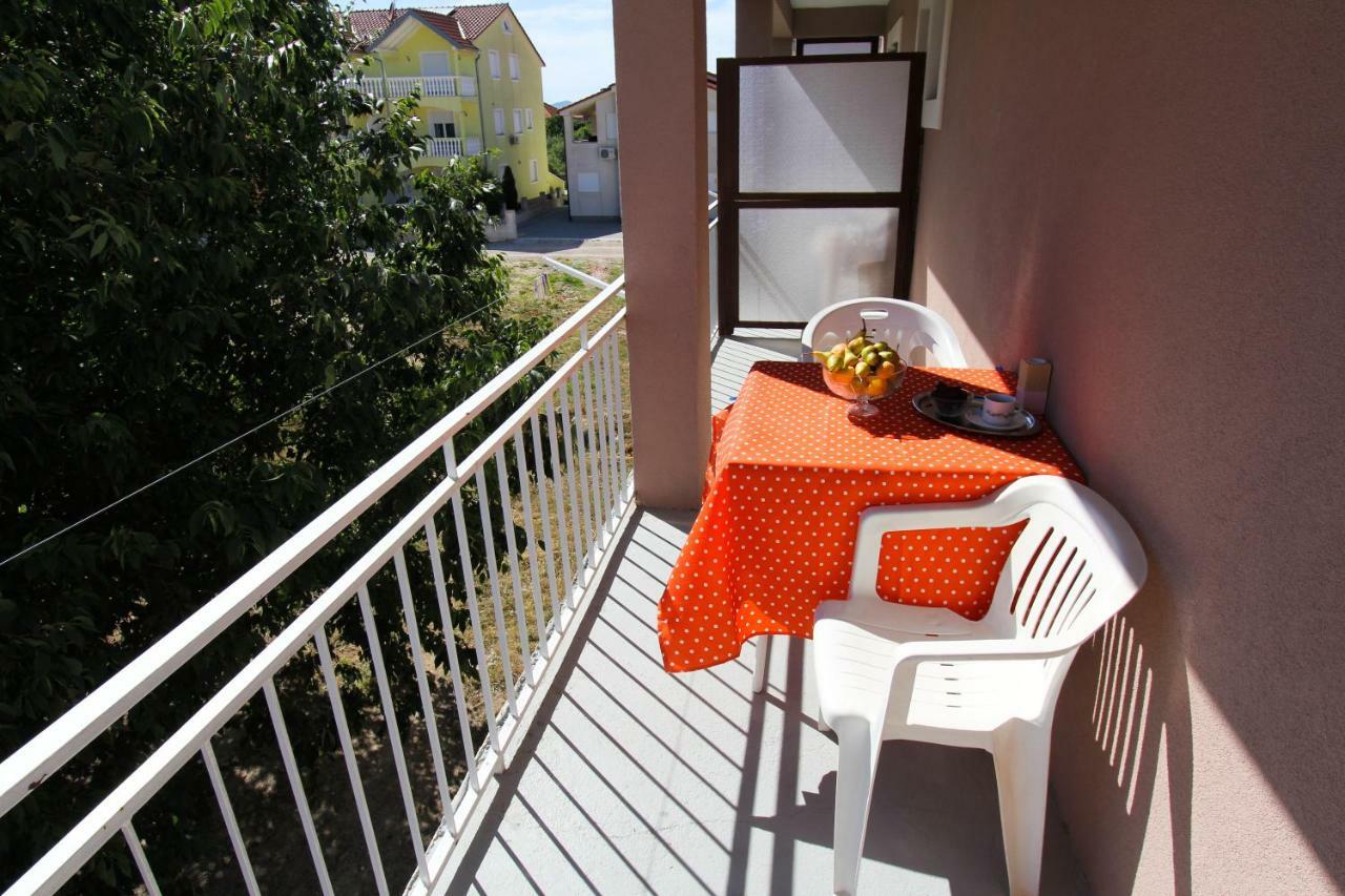 Apartments Lili Biograd Na Moru Luaran gambar