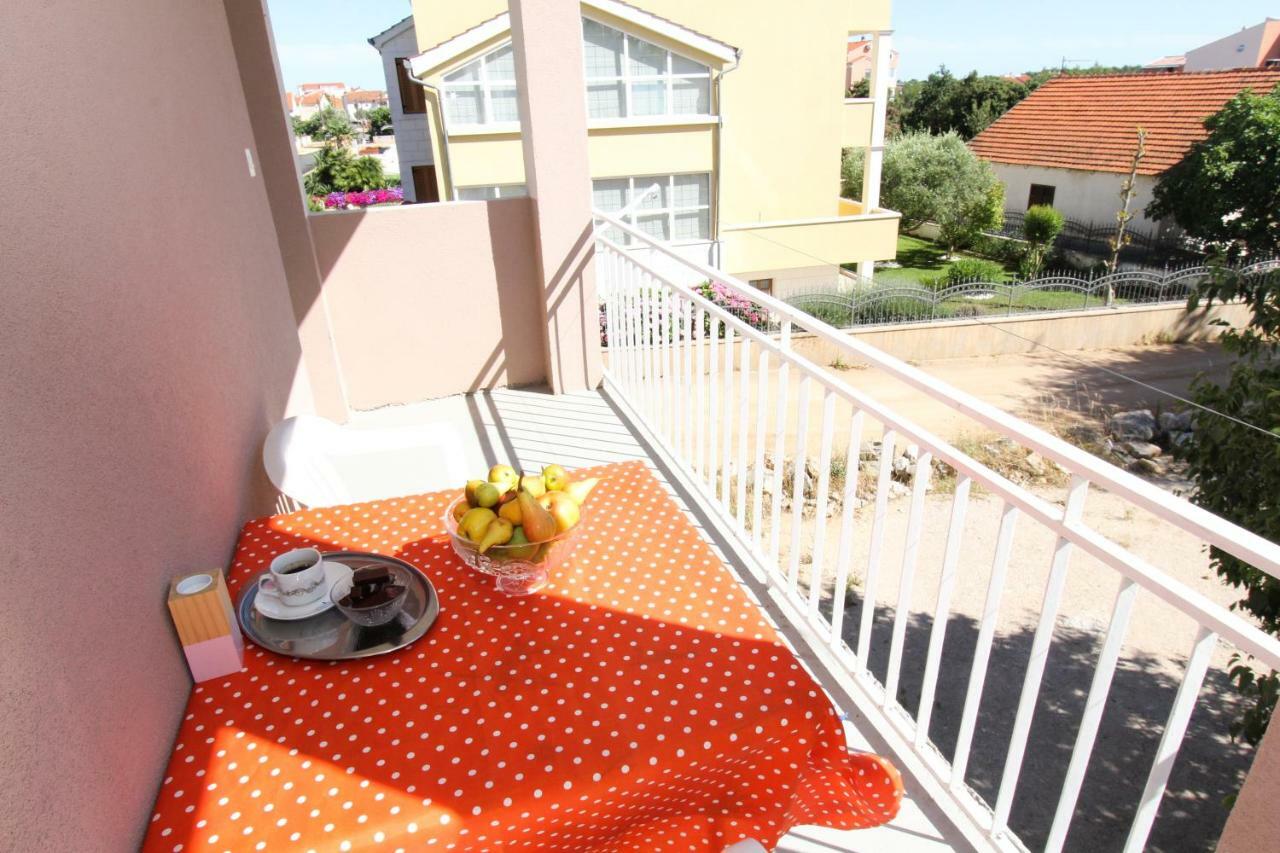 Apartments Lili Biograd Na Moru Luaran gambar