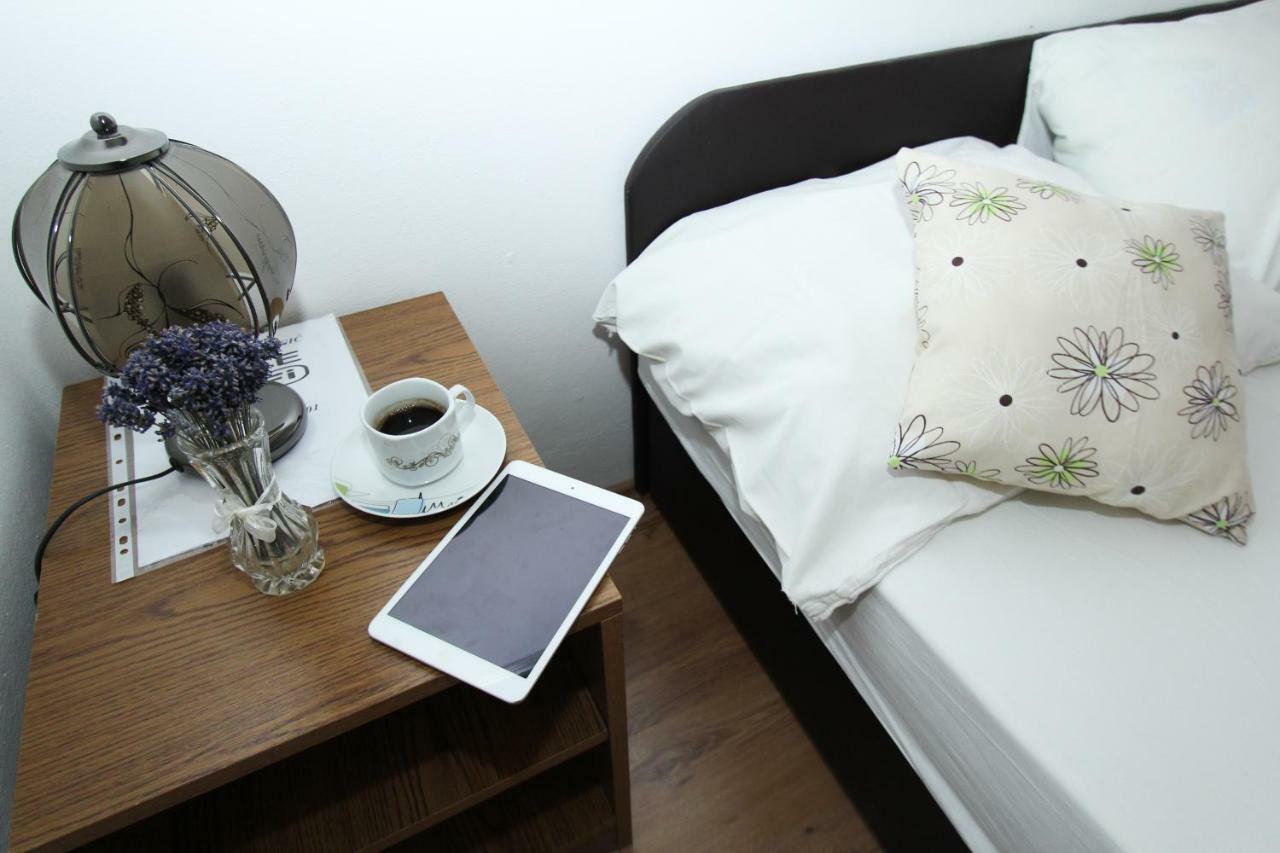 Apartments Lili Biograd Na Moru Luaran gambar
